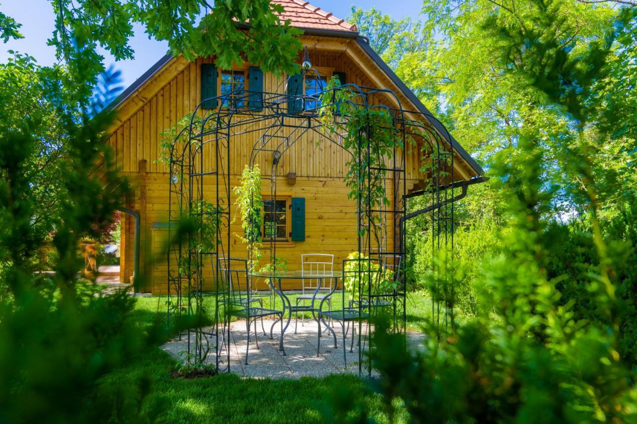 Chalet Haloze Pristava Exterior foto
